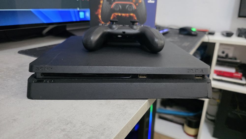 PS4 Slim 500GB Desbloqueada + Jogos + RetroArch