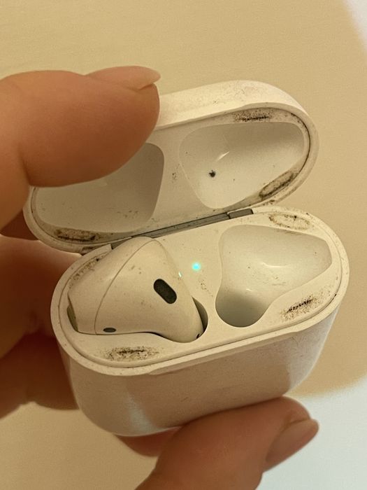AirPods вживані прекрасний звук