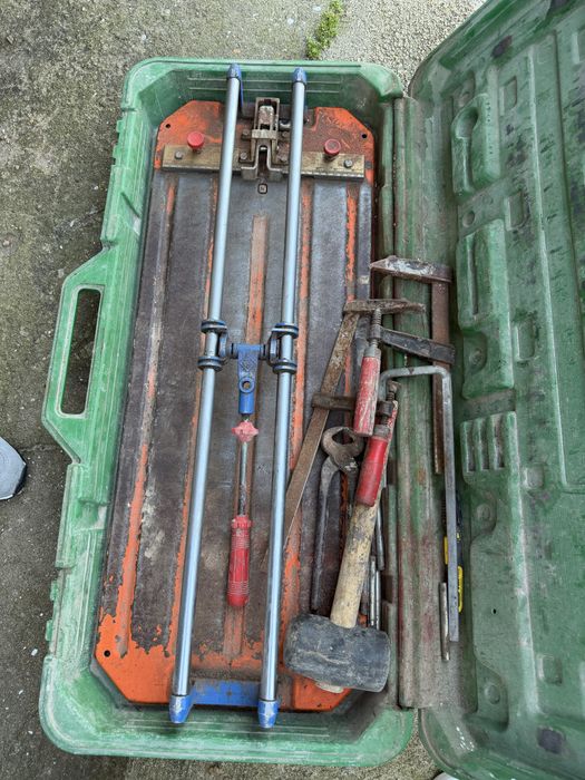 Batoneira e maquina de tijoleira