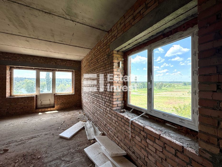 Продаються 2 будинки за ціною одного, с. Литвинівка, 35 км від Києва