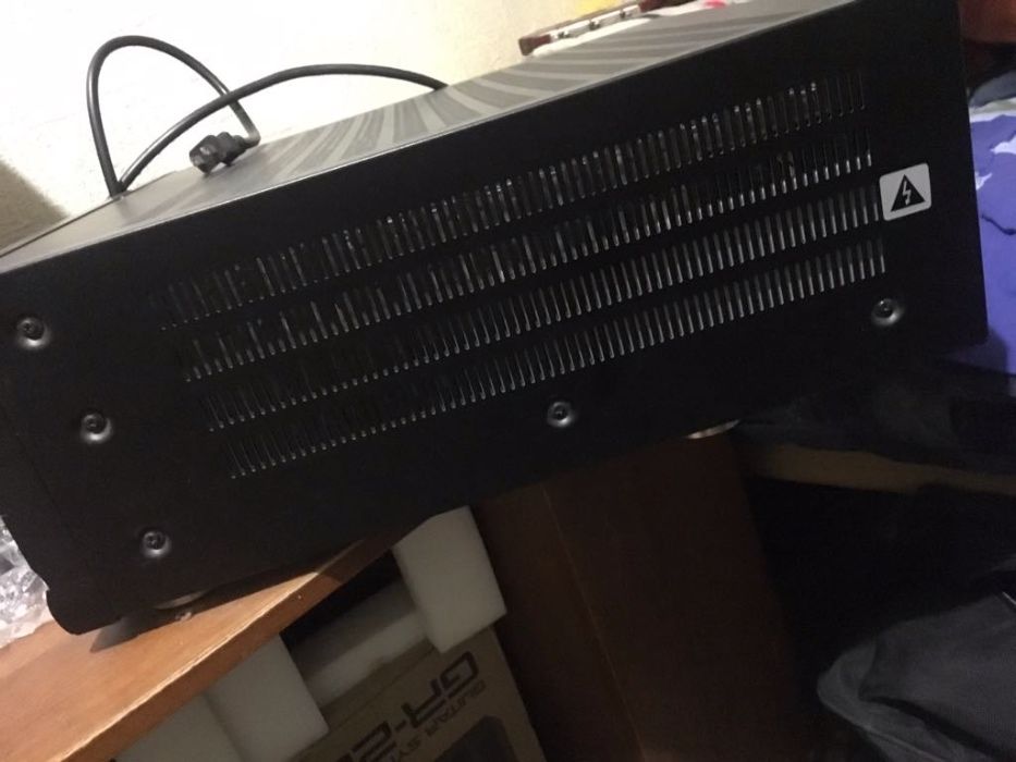 Продам-обменяю топ-ресивер Harman Kardon AVR 7000
