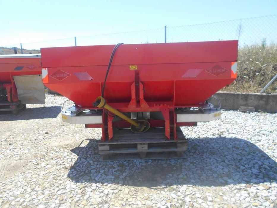 Espalhador de adubo kuhn 1141