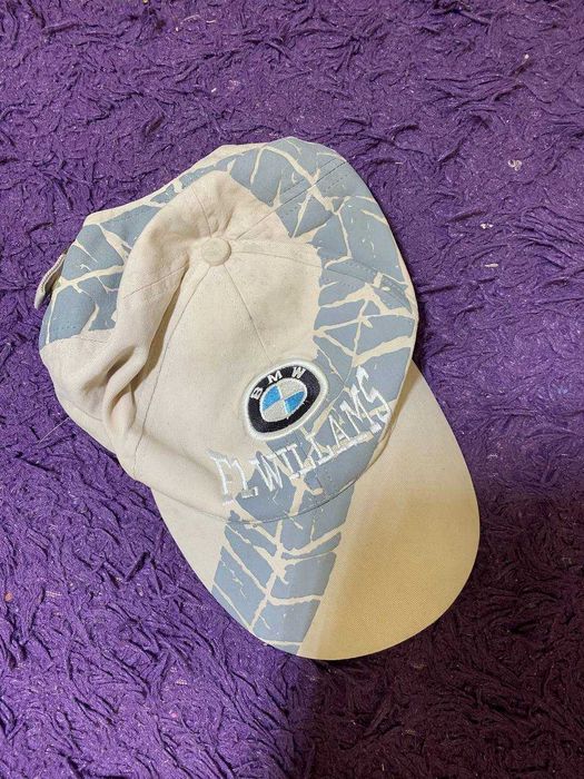 вицвілий від сонця капелюх BMW