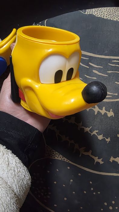 Canecas plastico muito antigas