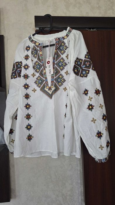 Гарна вишиванка нова