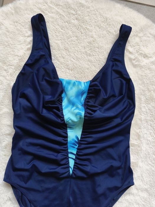 Strój kąpielowy jednoczęściowy wyszczuplający