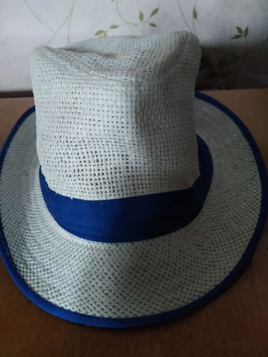 Шляпа літня плетена