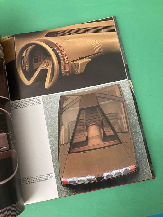 Livro El año automovil 1981/1982 Com muitas fotografias