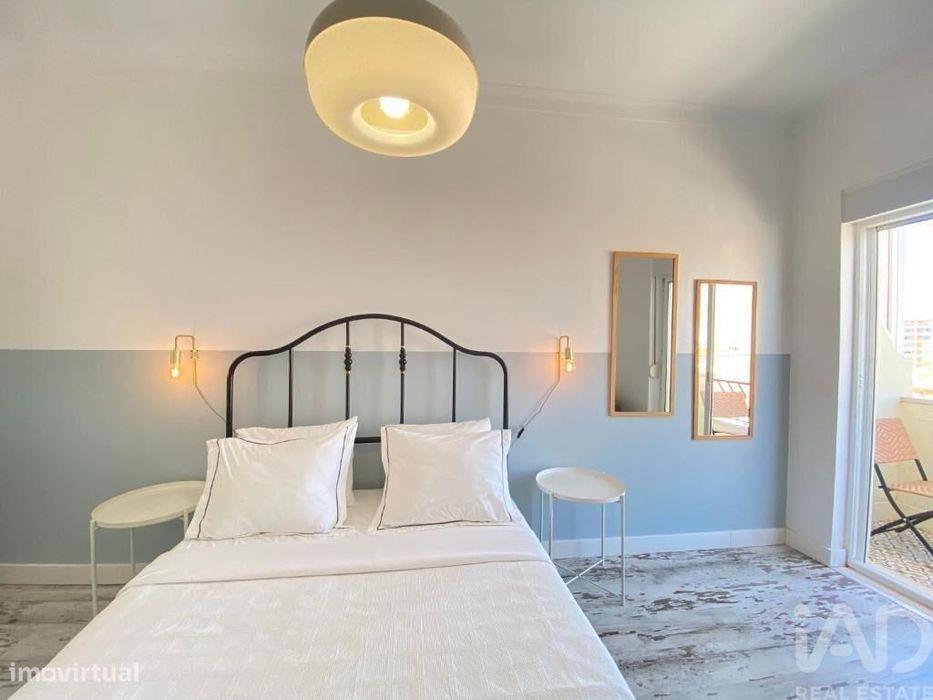 Apartamento T2 em São Sebastião