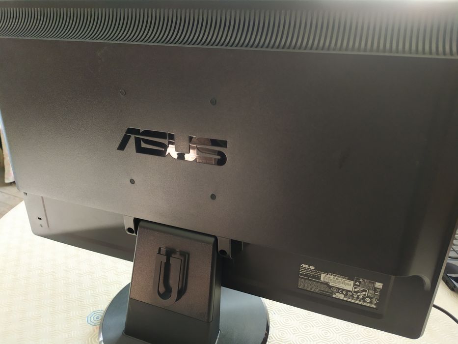 Monitor ASUS VW246 Full HD avariado para reparação ou peças
