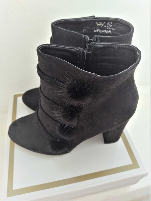 Botas pretas, elegantes - Número 40 - Novas!