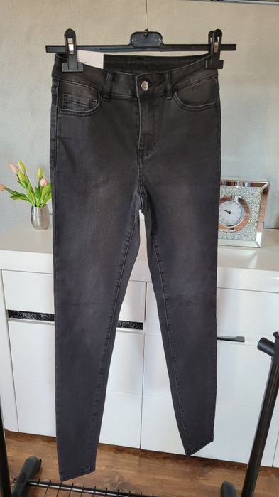 Spodnie damskie jeansowe skinny czarne XS