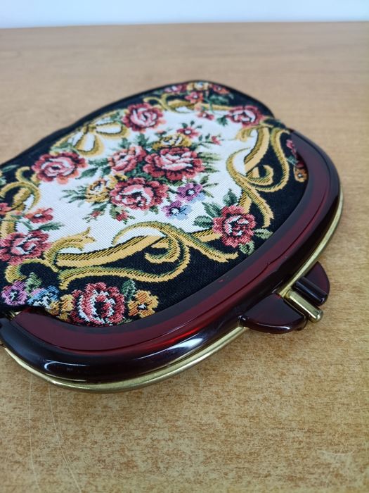 Torebka / kopertówka w stylu retro – kwiatowy wzór