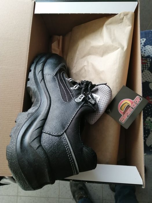 Sapato biqueira de aço novo