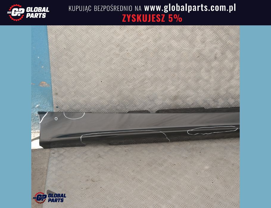 BMW 1 E87 Nakładka próg prawy schwarz II 668