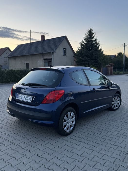 Peugeot 207 KLIMA OC na rok !!