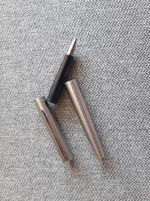 Caneta de tinta permanente "PARKER"