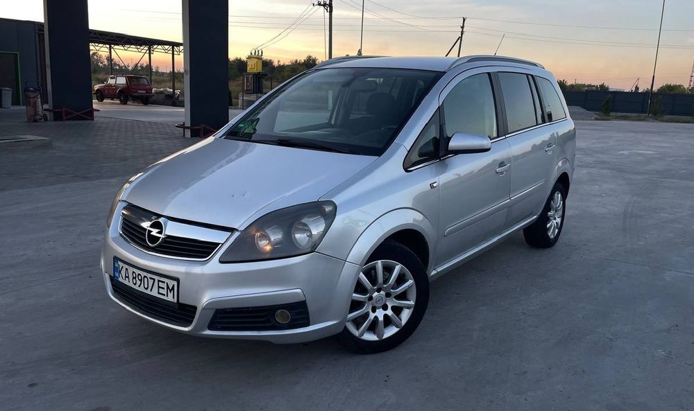 Оpel Zafira 1.6 газ-бензин.