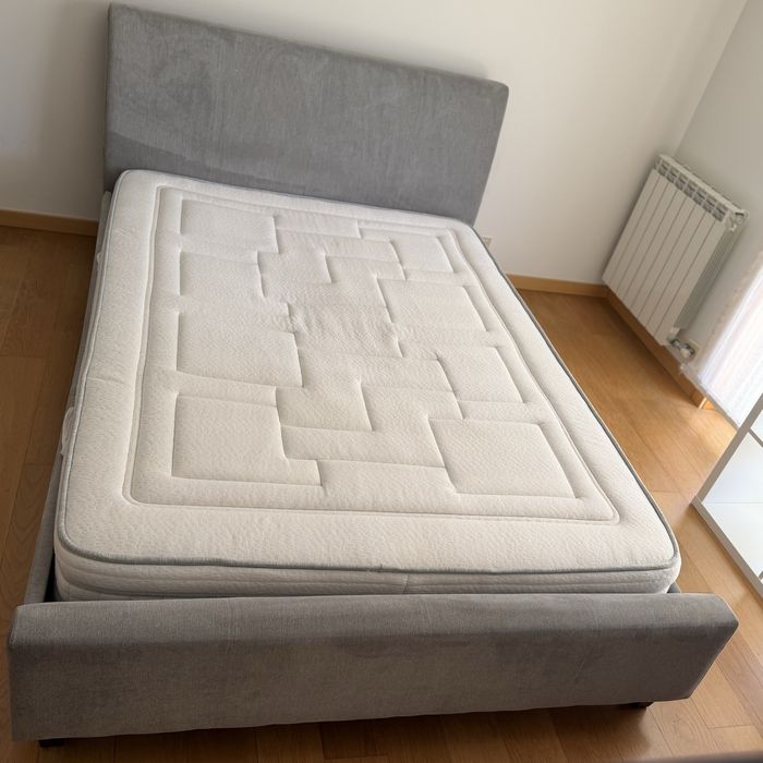 Cama com colchão