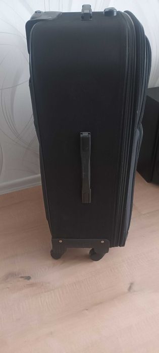 Walizka Duża podróżna na kółkach. Polecam!