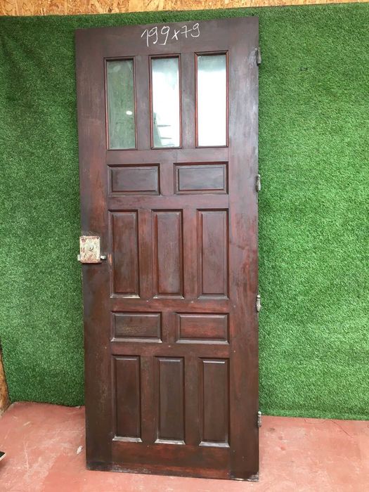 Portas Diversas e Antigas