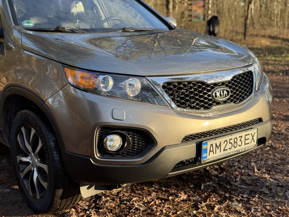 Kia Sorento 2010 VIN KNAKU811BB5110413 фото оголошення 2 з 9
