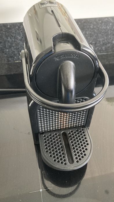 Maquina Nespresso Delonghi Avariada