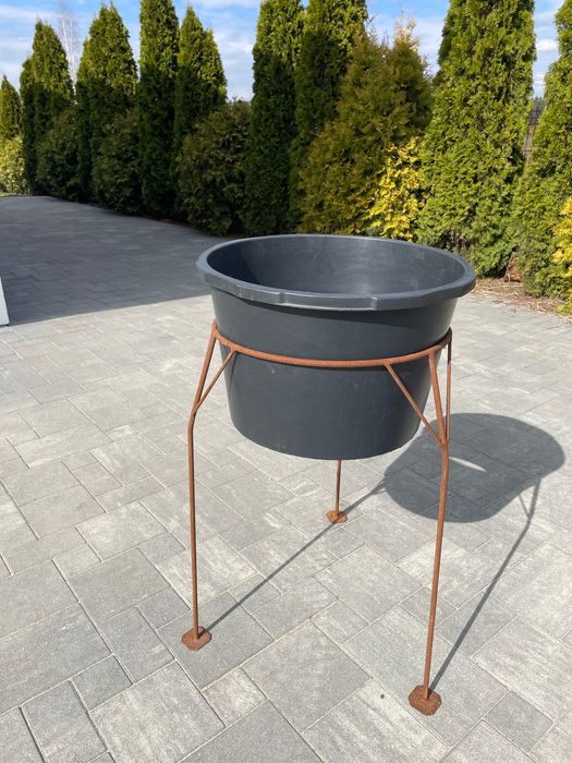 Stojak metalowy na worek do liści, śmieci, trawy