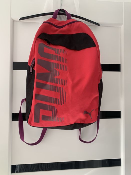 Рюкзак PUMA ярко малинового цвета в отличном состоянии