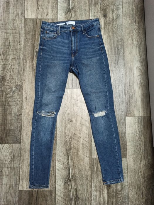 Джинсы Denim Bershka 28 размер скинни