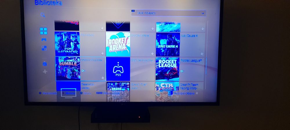 Ps 4 slim 2.5TB dysk,dwa pady,pudełko,kable+biblioteka gier