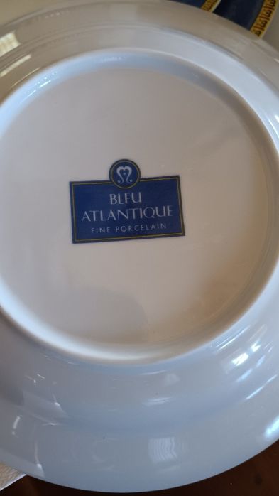 Conjunto de 10 peças de porcelana fina