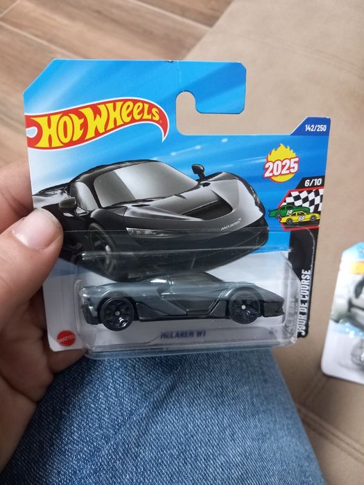 Mclaren w1 hotwheels