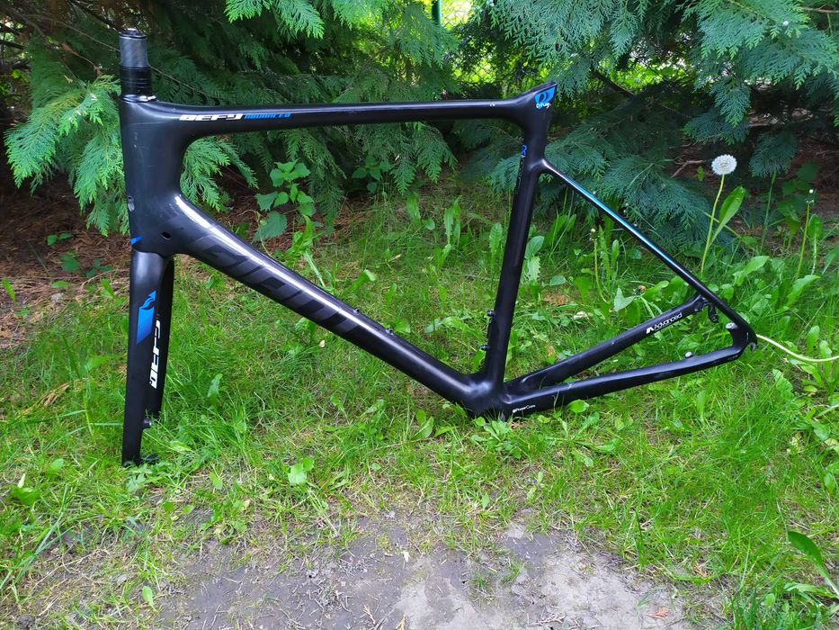 Giant Defy Advanced PRO 0 rama  szosowa CARBON  Over Drive Uszkodzona  Polecam