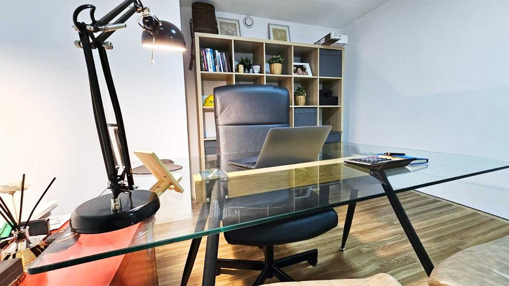 Arrendamento de escritório na Rua Cipriano Dourado, 20 -b