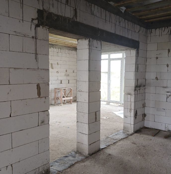 Новий сучасний будинок у Фонтанці