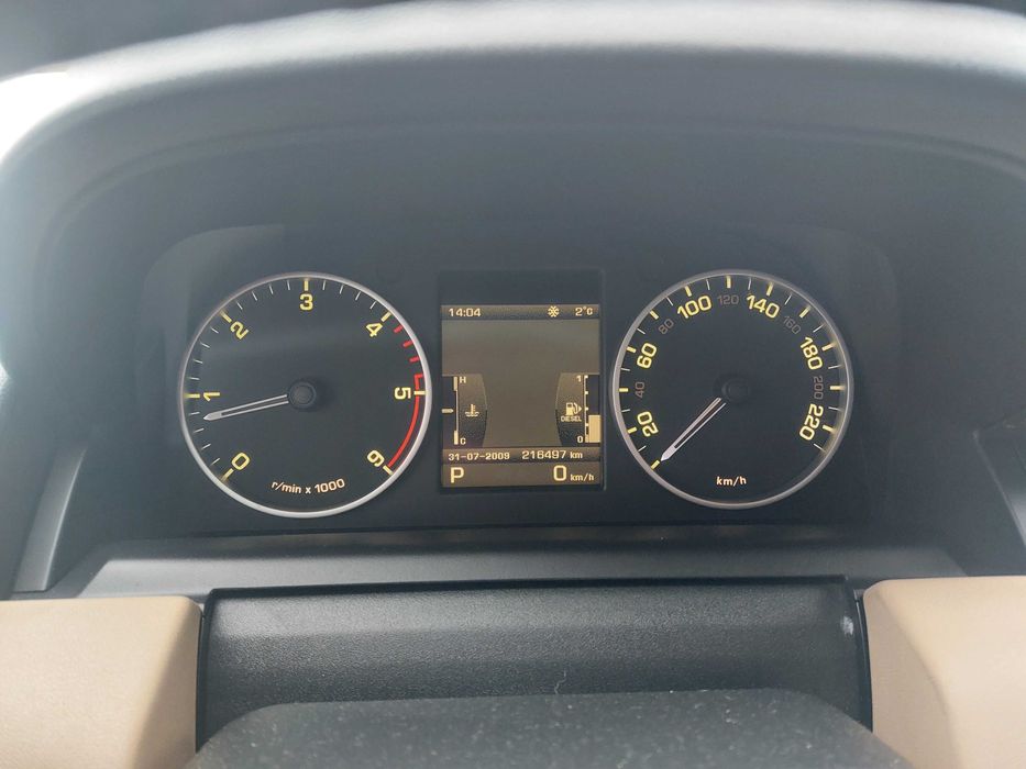 Продаеться гарний Range Rover Sport