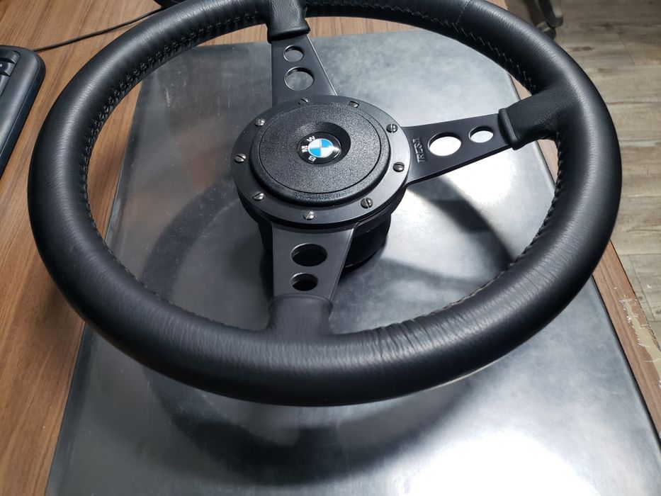 Volante BMW 2002 IRESA