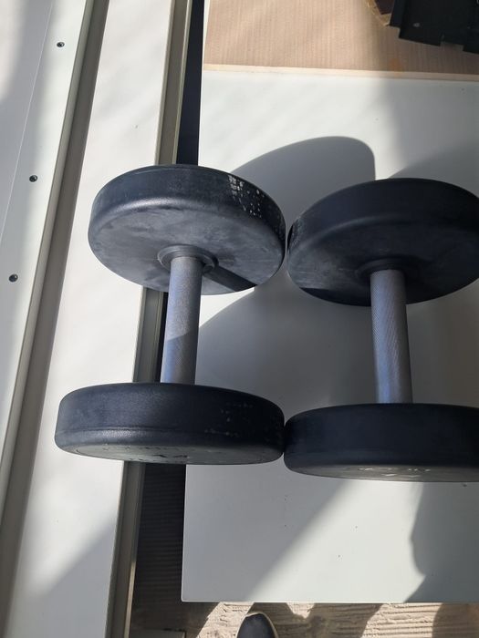 Technogym Weights in Good Condition446739220687104001