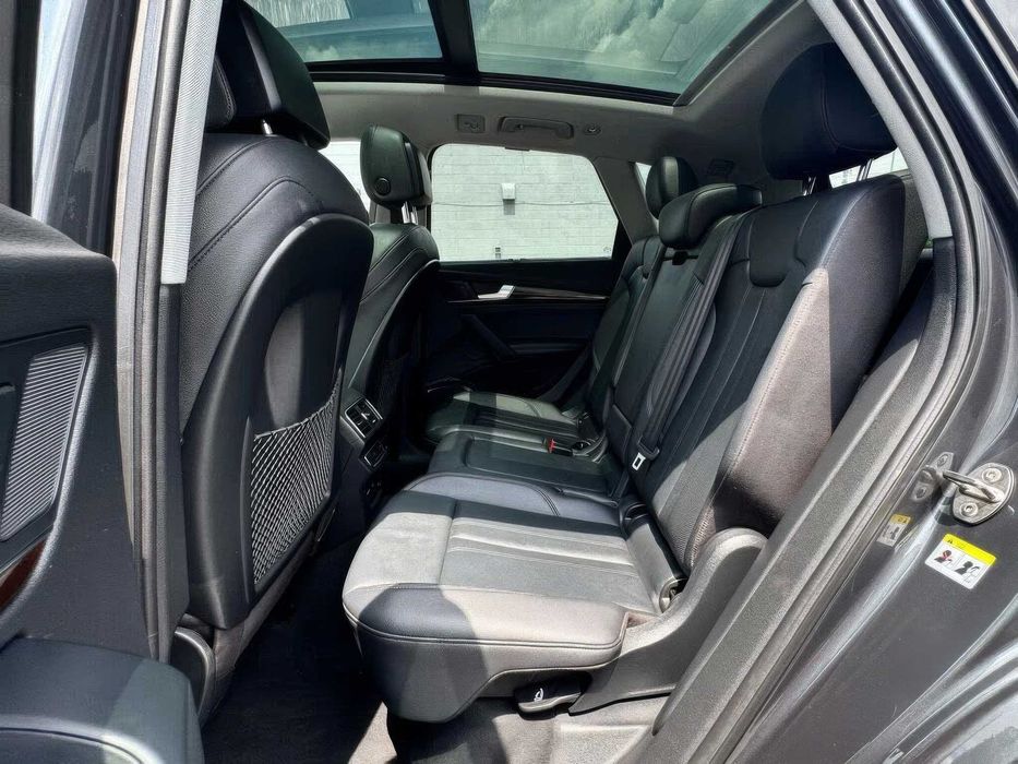 Audi Q5      2020