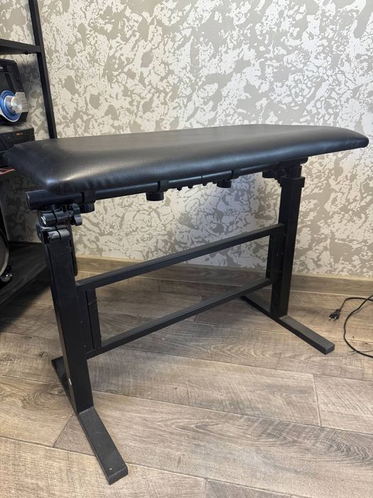 Продаю холдер и столик