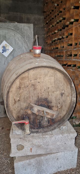 Barrica ou pipa carvalho 200l usada