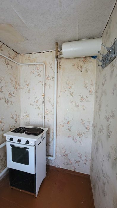 Продам будинок , район вулиці Центральна.