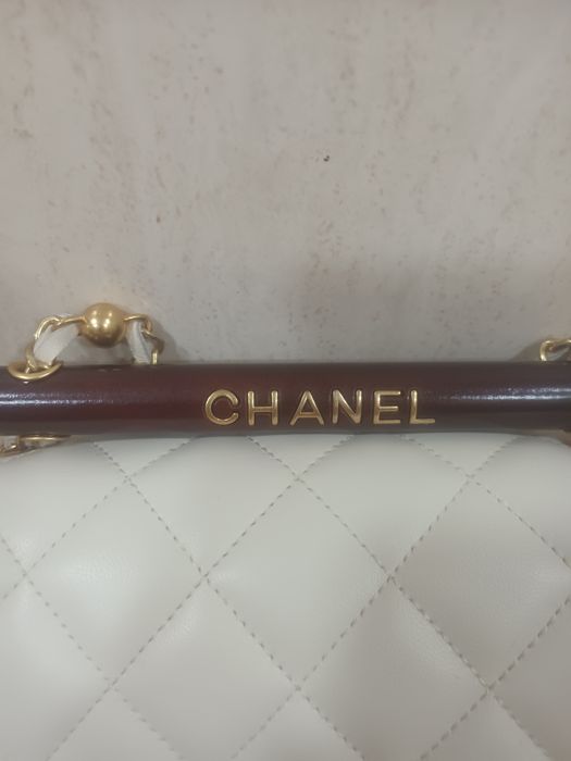 Mala a tiracolo pequena Chanel