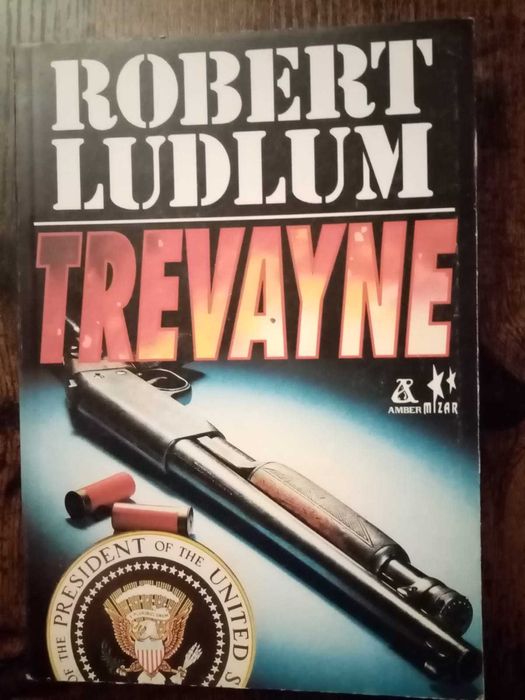 Ludlum Robert "Trevayne".