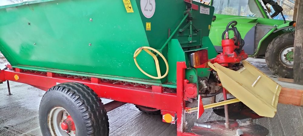 Rozsiewacz wapna RCW 3