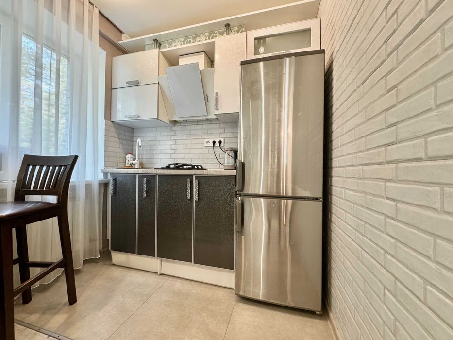 ApartPoltava Розкішна студія ПОДОБОВО, Кутова ванна, СВІТЛО ЗАВЖДИ