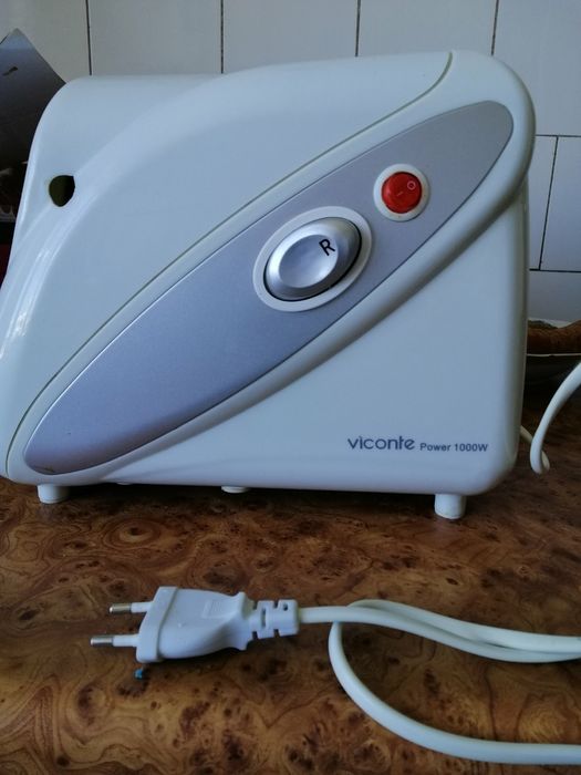 Электро мясорубка  viconte