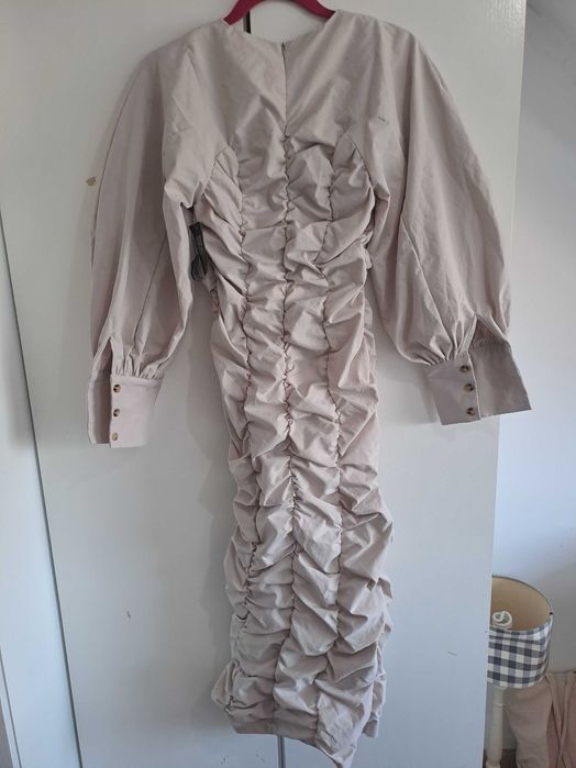 Sukienka marszczenia