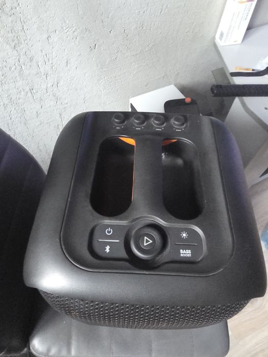JBL PartyBox Encore Essential + mikrofon